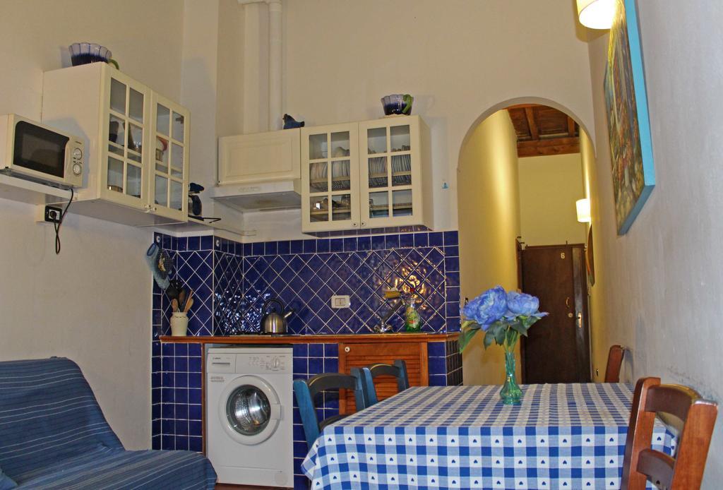 Max Studios Florence Kamer foto