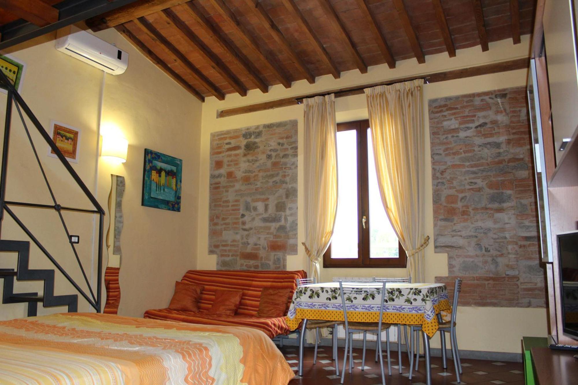 Max Studios Florence Kamer foto