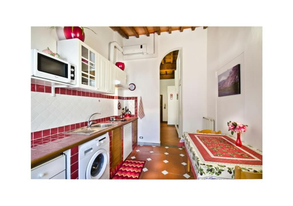 Max Studios Florence Kamer foto