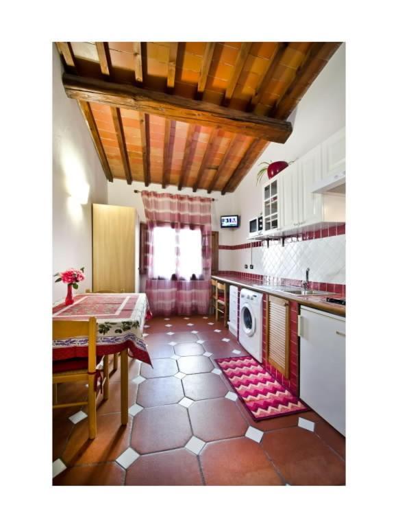 Max Studios Florence Kamer foto